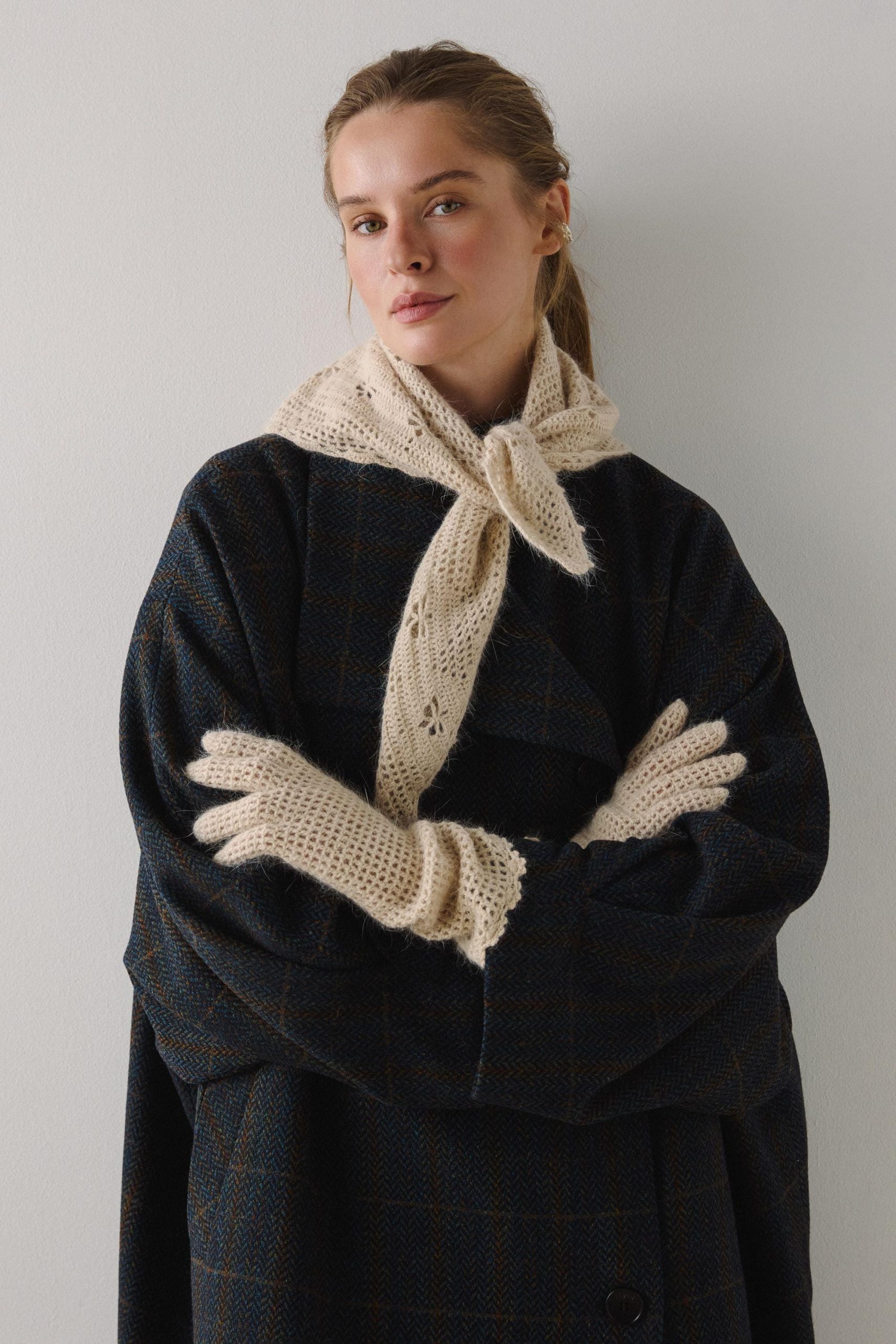 Hand Knitted Alpaca Wool Headscarf: Light Grey Lace Triangle Shawl